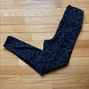 LNA leopard legging